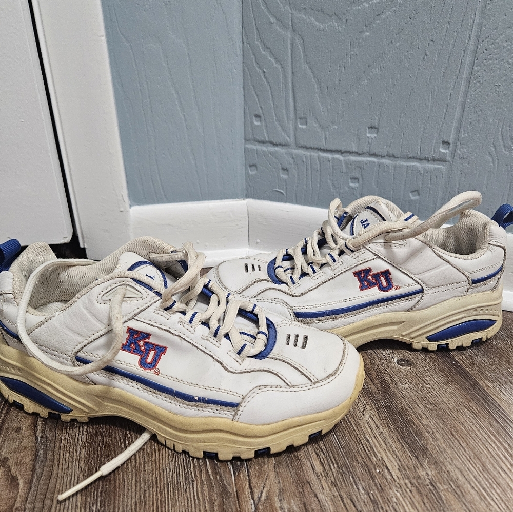 KU Jayhawks Sz 9 White Sneakers